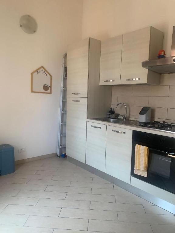 Odeon Apartment In Centro A Ливорно Экстерьер фото